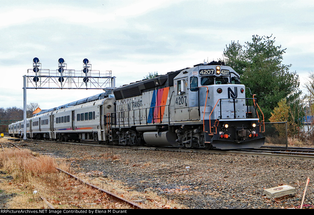 NJT 4207 on Train 1353